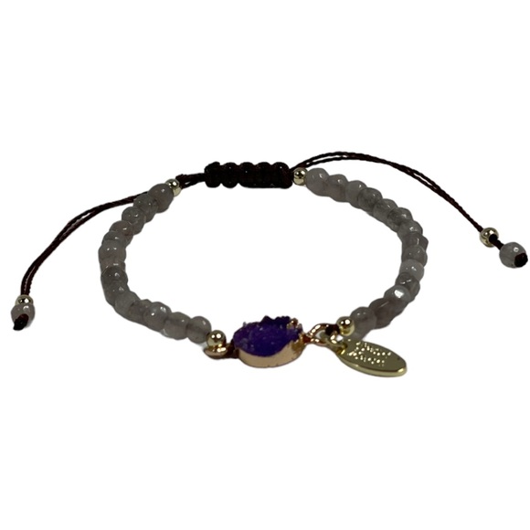 Pull tie cloudy grey crystal beaded bracelet with purple crystal charm NEW - Picture 5 of 9